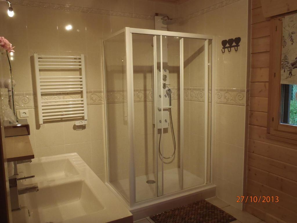 Le Du Pont Des Fees - Sauna & Chalet